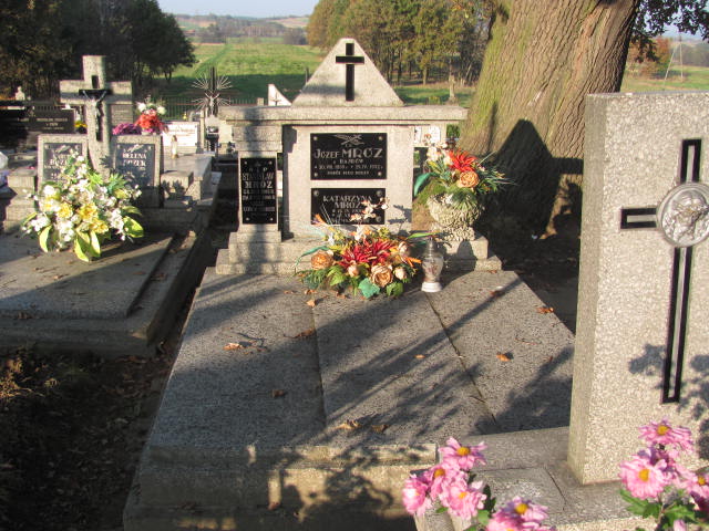 Grób Józef Mróz