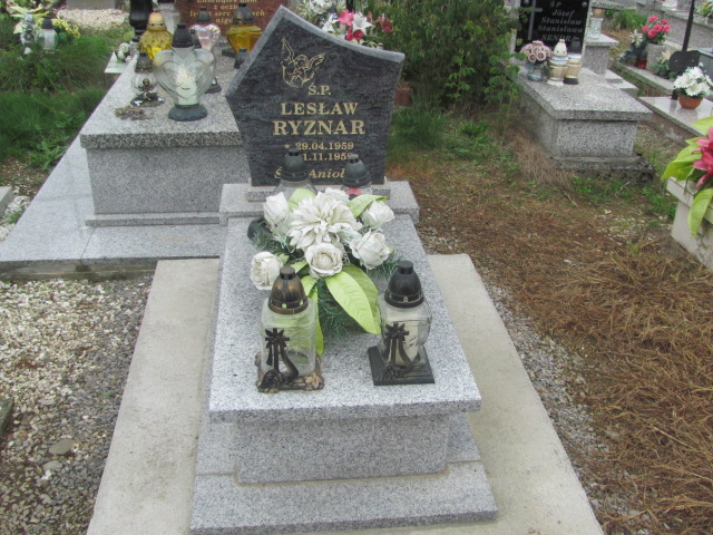 Grób Lesław Ryznar