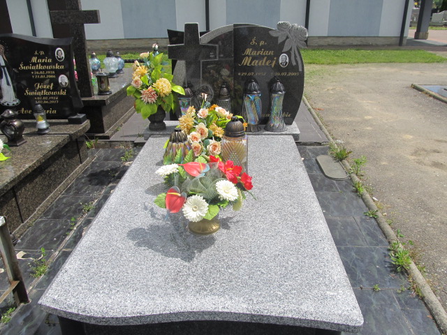 Grób Marian Madej