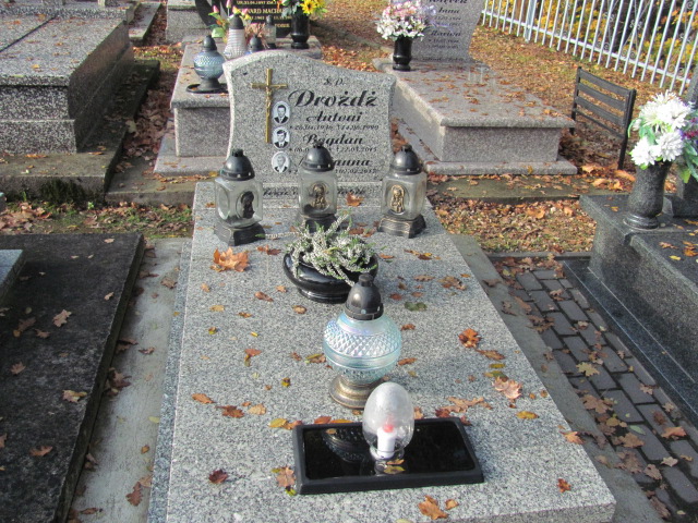 Grób Antoni Drożdż